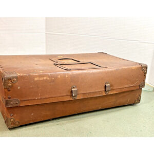 Vintage Military "LAUNDRIPAK" Mailing Laundry Hard Shell Box/Case w/ label
